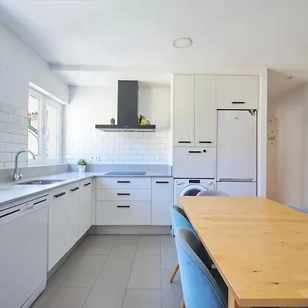 Moderno Y Acogedor Piso En *