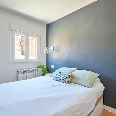 Moderno Y Acogedor Piso En Apartment