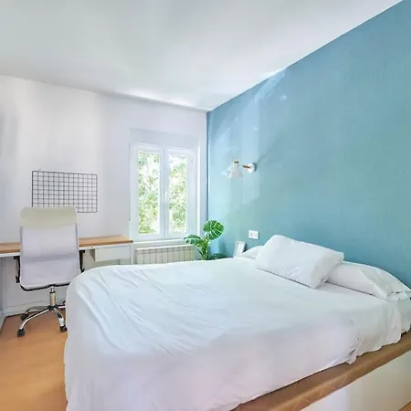 Moderno Y Acogedor Piso En Apartment