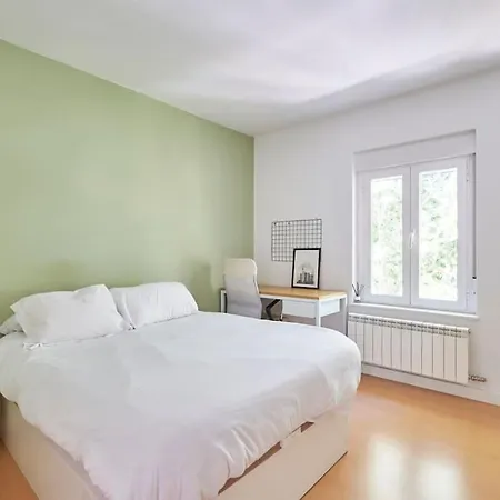 Moderno Y Acogedor Piso En *