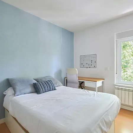 Moderno Y Acogedor Piso En *
